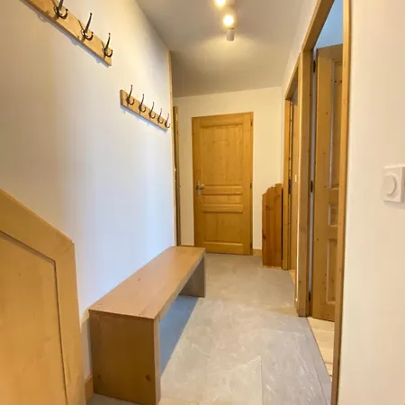Apartment La Bergerie 10-12 Personnes Au Pied Des Pistes A Montalbert *